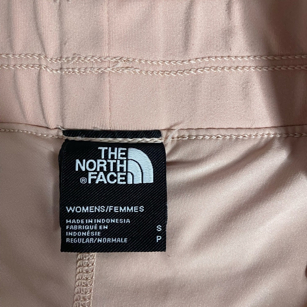 The North Face athletic  yoga paddle Women's mini Pink Skirt - Picture 6 of 7
